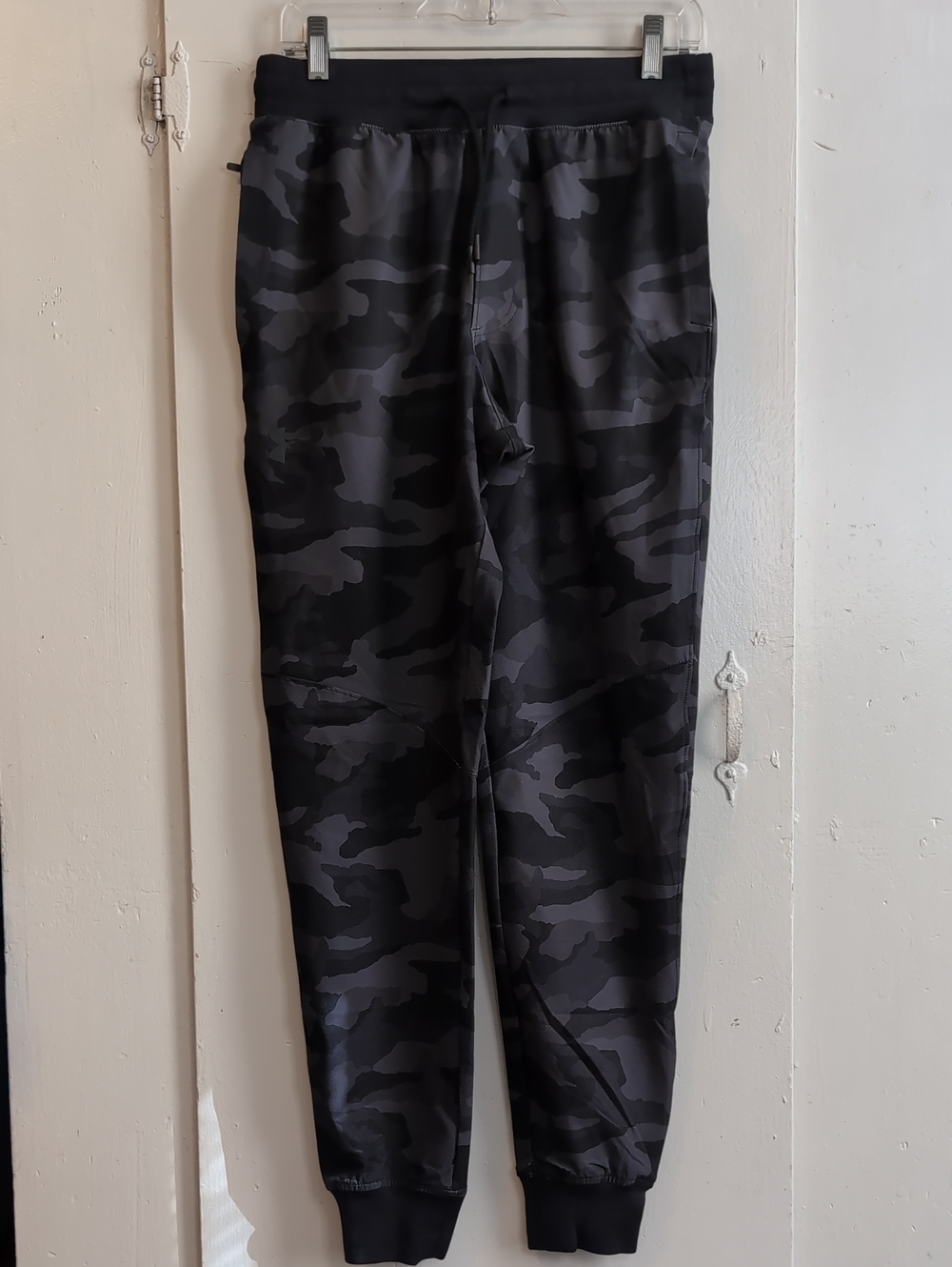 Under Armour Black Camo Sweatpants mens medium